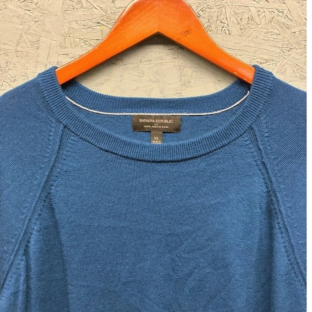 Banana Republic Merino Wool Sweater Mens XL Blue Raglan Crewneck Knit Business